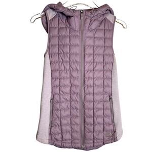 TNF Thermoball Quilted Insulated Hooded Softshell Vest in Purple Women's Small